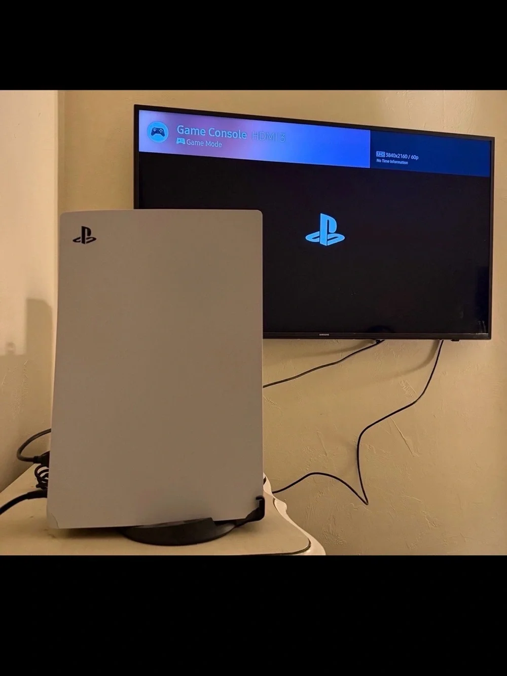 Sony PlayStation 5 Console with controller no drift CLEAN HOME